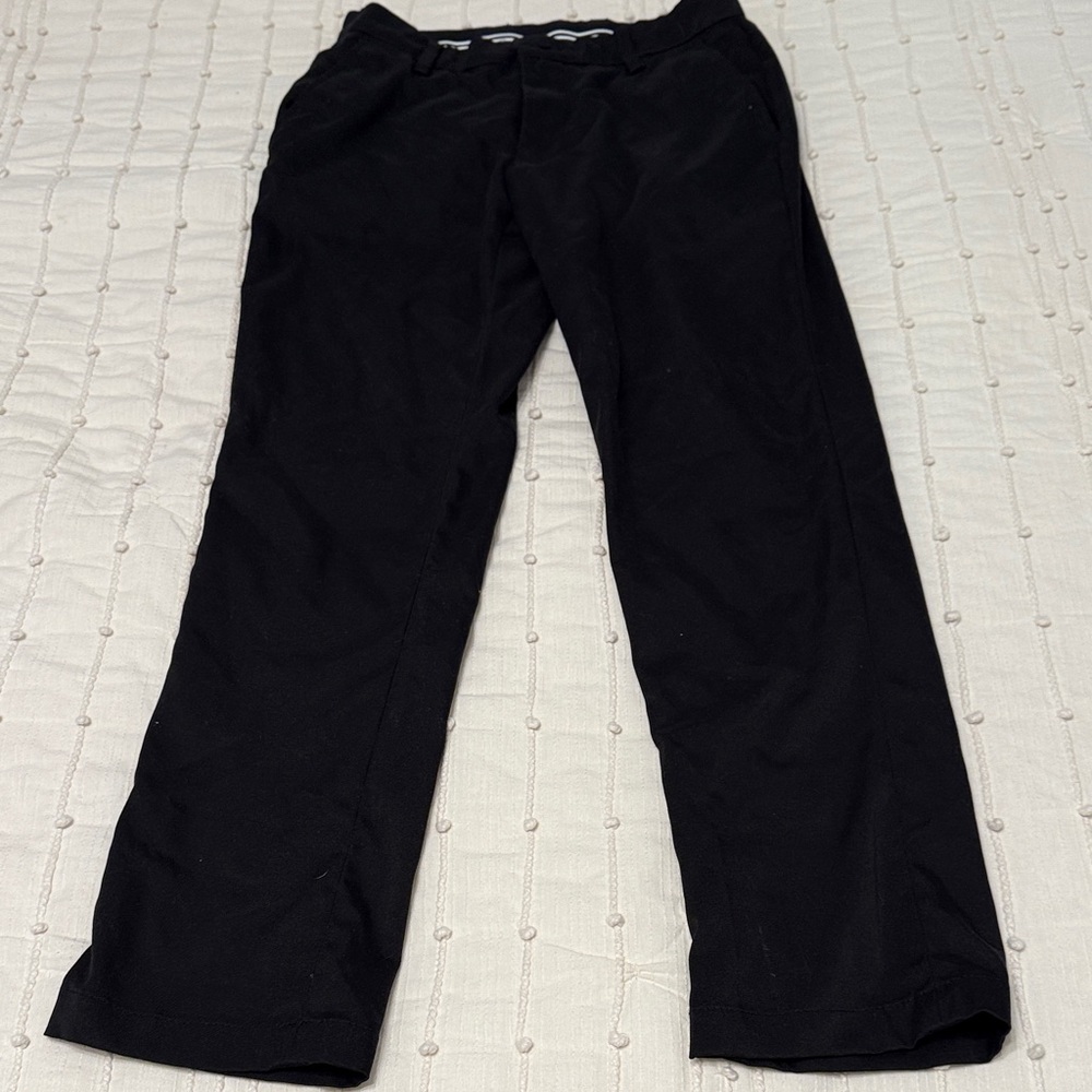 Amazon Essentials Men's Black Chinos
